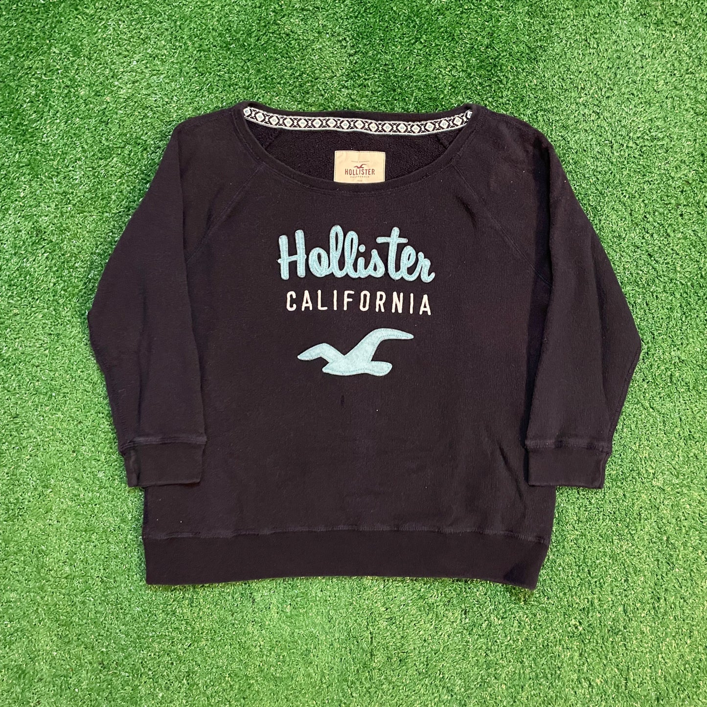Hollister Co. Crewneck Sweatshirt w/ Light Blue Embroidery