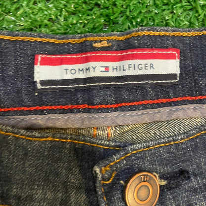 Vintage Tommy Hilfiger Blue Jeans w/ a relaxed fit 34x30