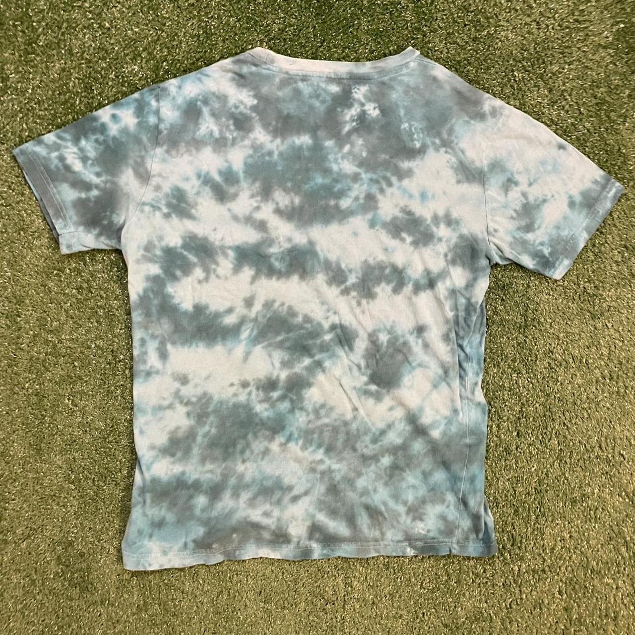 Vintage Aeropostale Graphic Tie-Dye Blue and White Shirt