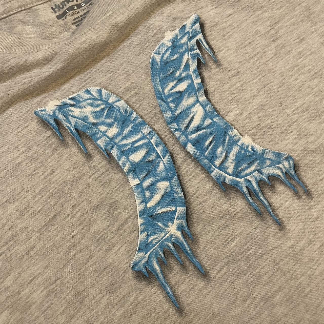 Vintage Hurley Blue and Grey Ice Graphic Tee